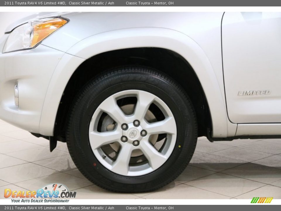 2011 Toyota RAV4 V6 Limited 4WD Classic Silver Metallic / Ash Photo #18