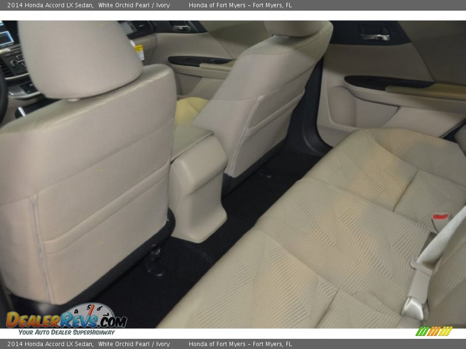 2014 Honda Accord LX Sedan White Orchid Pearl / Ivory Photo #26