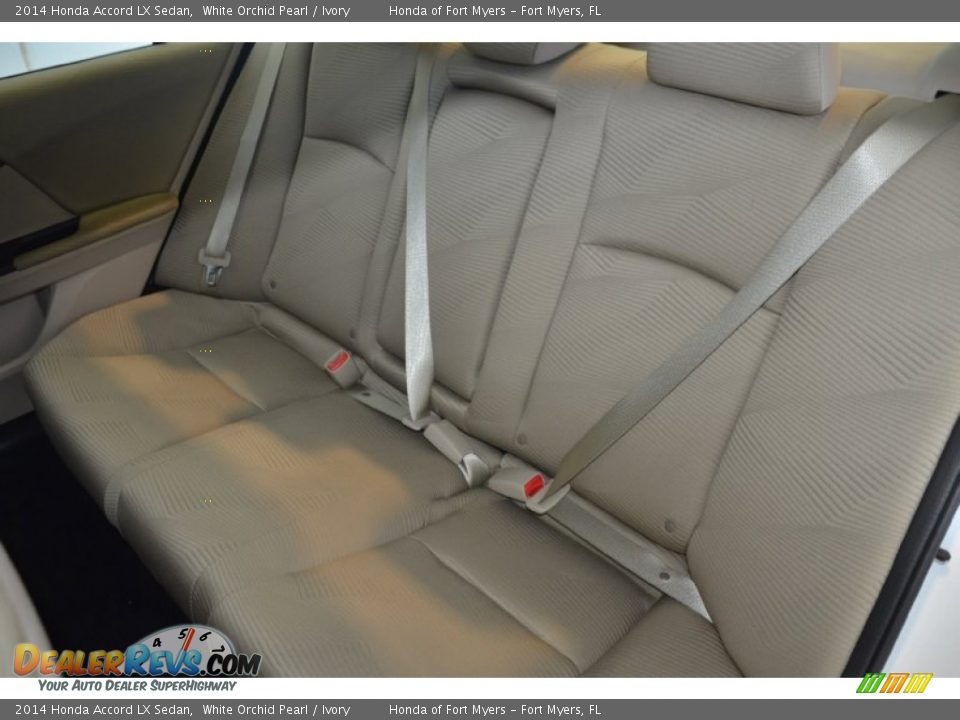2014 Honda Accord LX Sedan White Orchid Pearl / Ivory Photo #27