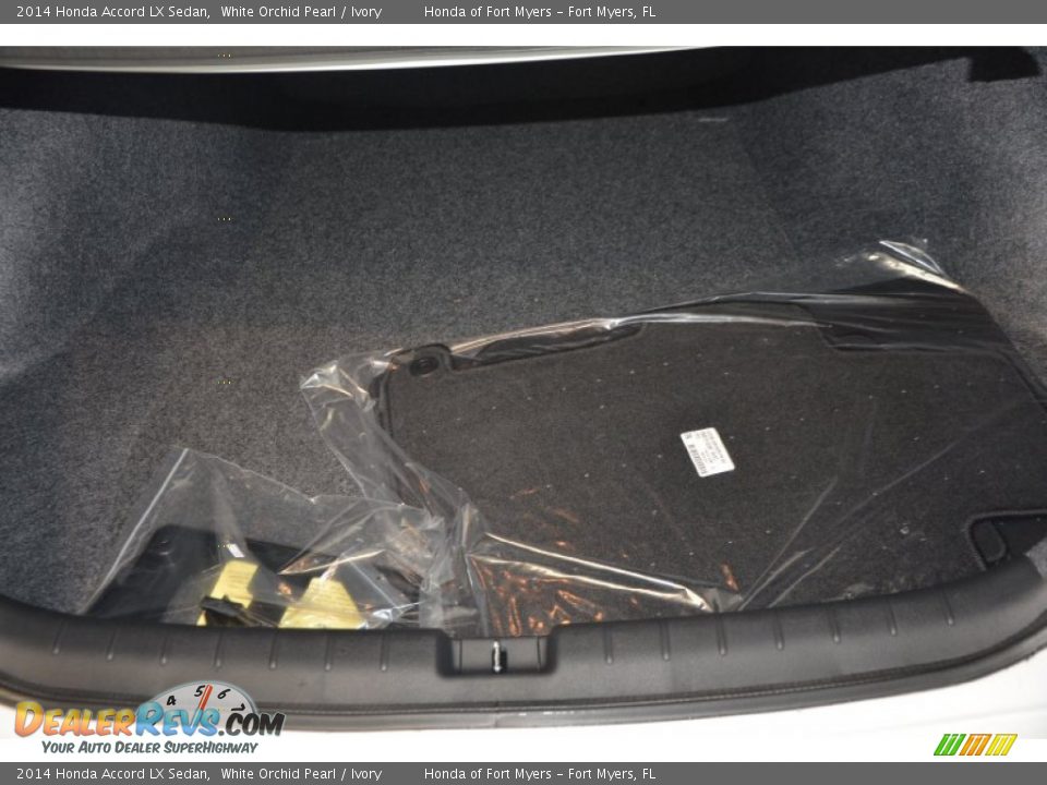 2014 Honda Accord LX Sedan White Orchid Pearl / Ivory Photo #28