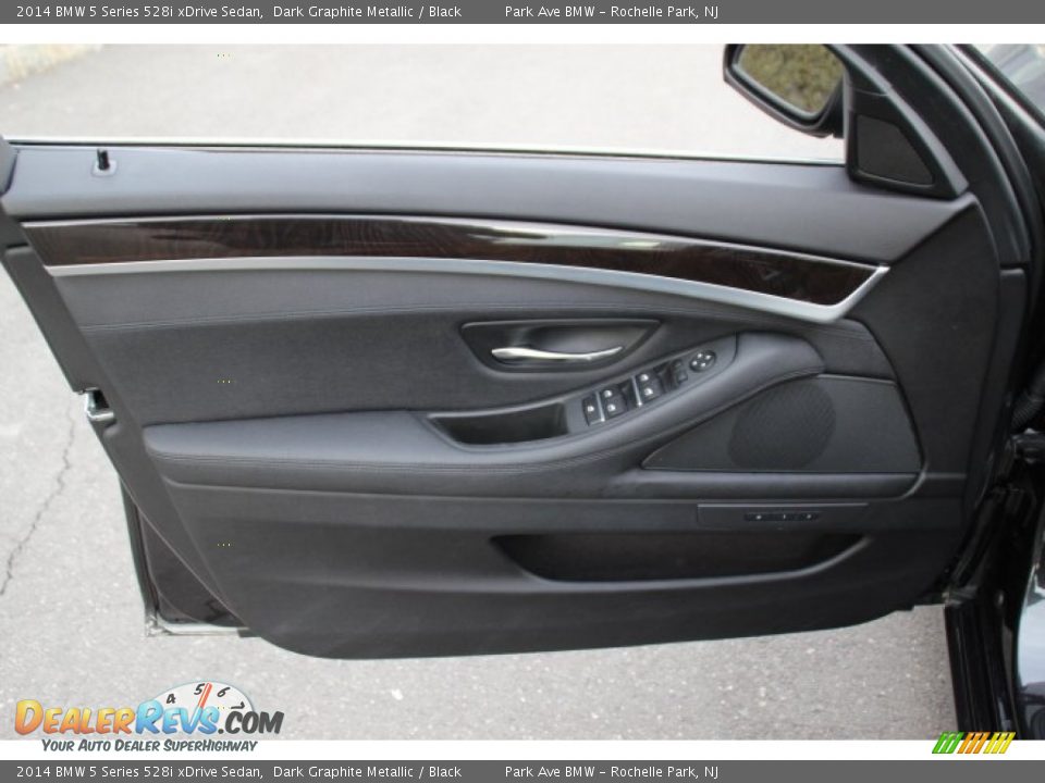 Door Panel of 2014 BMW 5 Series 528i xDrive Sedan Photo #9