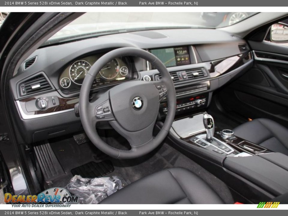 Black Interior - 2014 BMW 5 Series 528i xDrive Sedan Photo #10