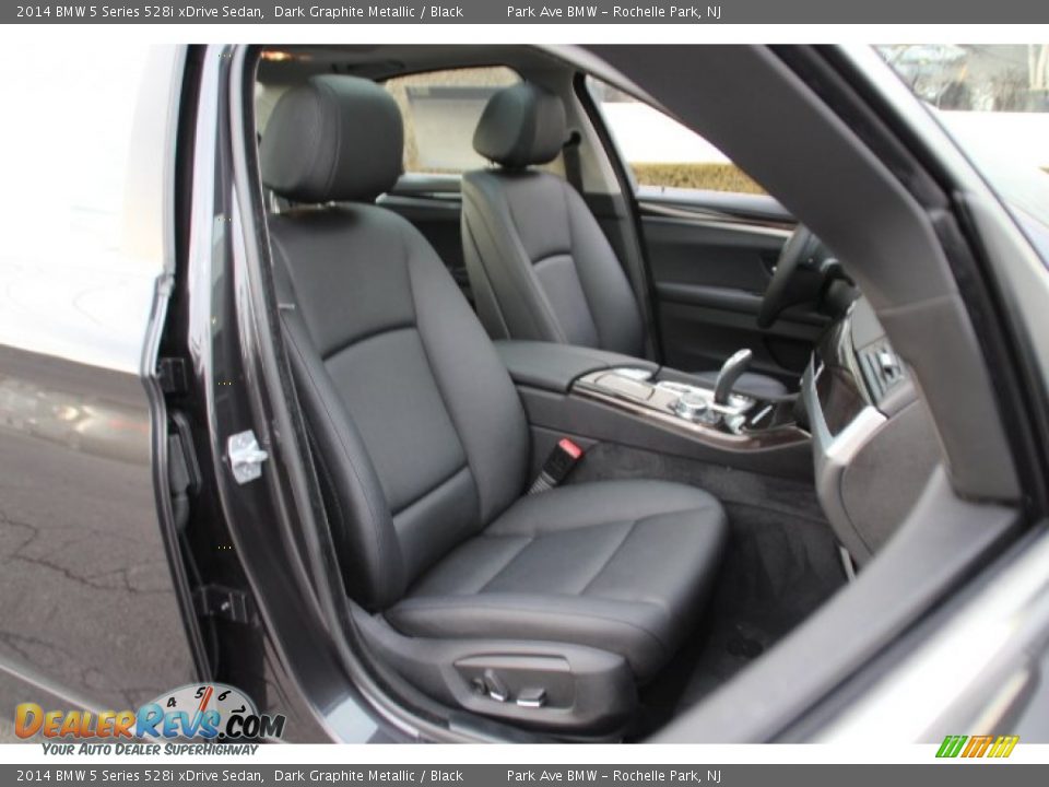 Front Seat of 2014 BMW 5 Series 528i xDrive Sedan Photo #28