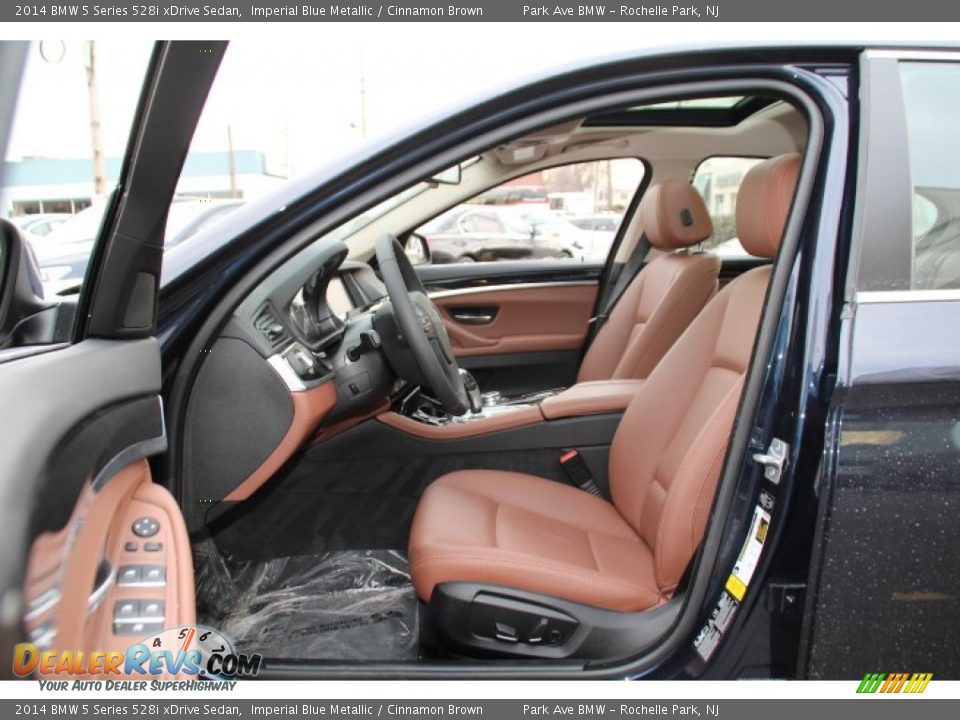 Front Seat of 2014 BMW 5 Series 528i xDrive Sedan Photo #11