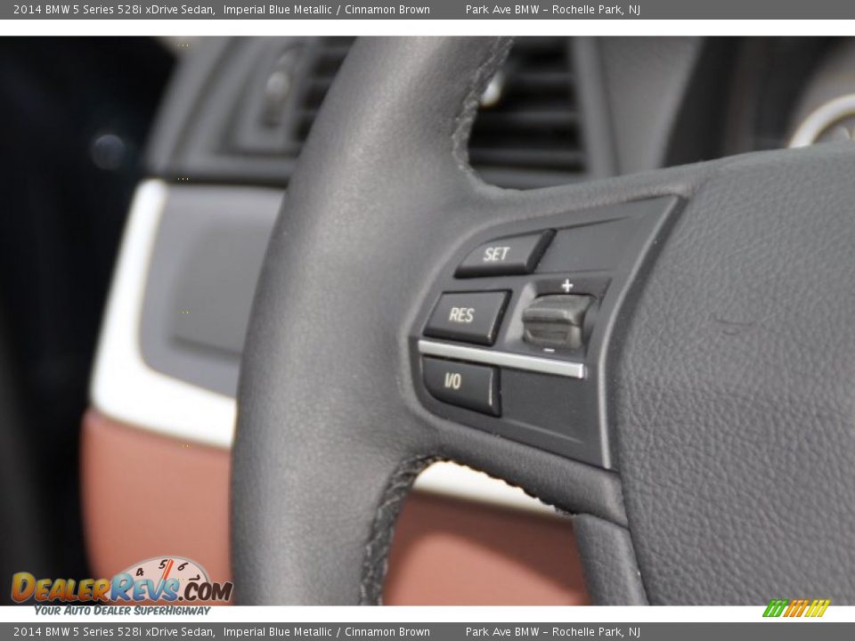 Controls of 2014 BMW 5 Series 528i xDrive Sedan Photo #17
