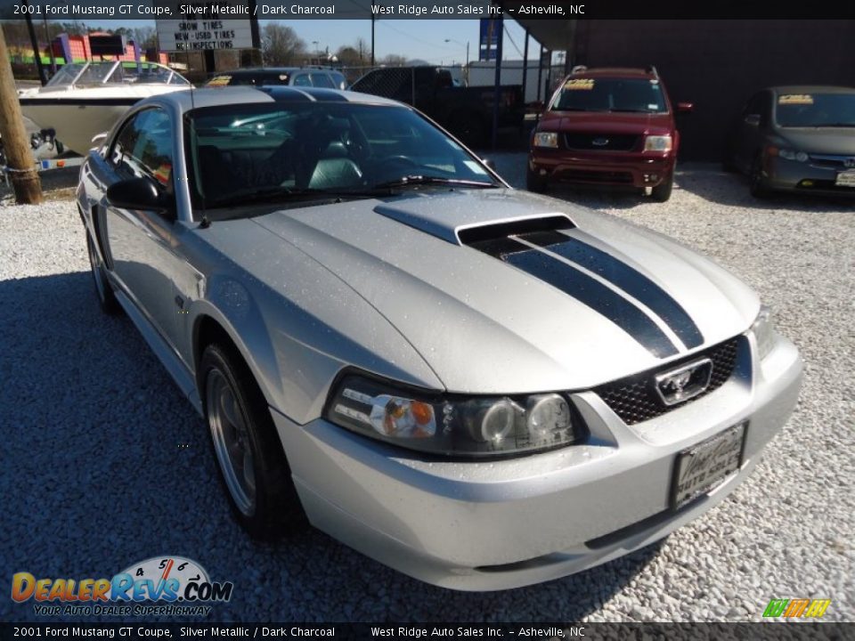 2001 Ford Mustang GT Coupe Silver Metallic / Dark Charcoal Photo #2