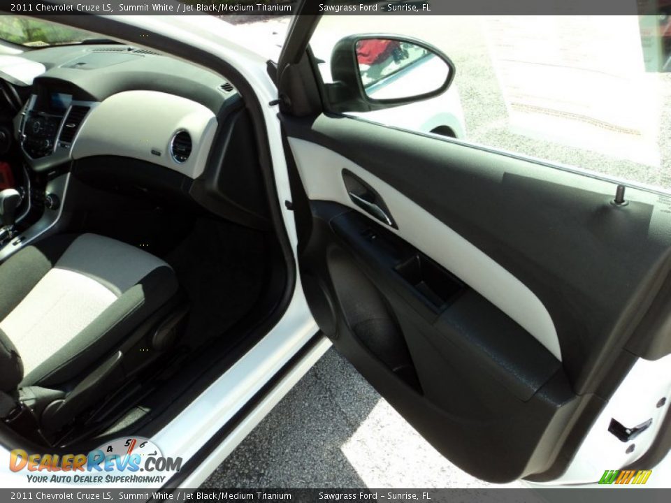 2011 Chevrolet Cruze LS Summit White / Jet Black/Medium Titanium Photo #20