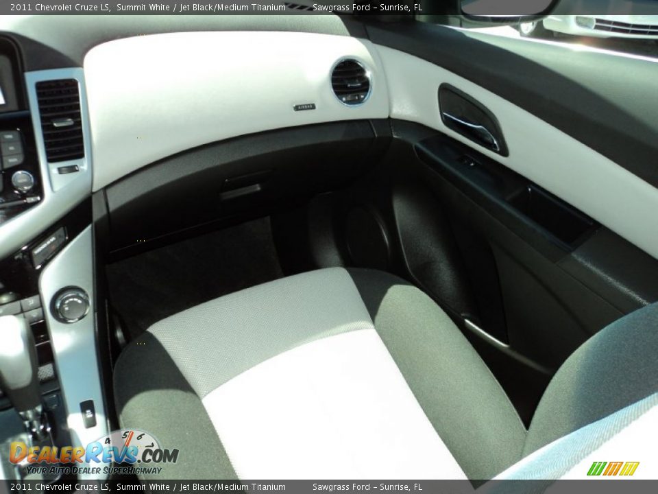 2011 Chevrolet Cruze LS Summit White / Jet Black/Medium Titanium Photo #27