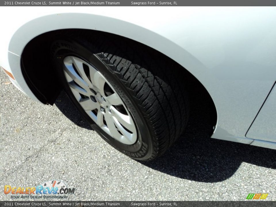 2011 Chevrolet Cruze LS Summit White / Jet Black/Medium Titanium Photo #32