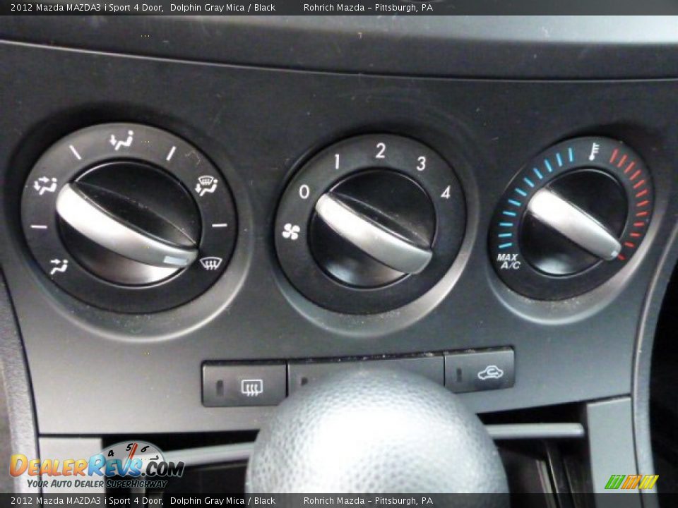 2012 Mazda MAZDA3 i Sport 4 Door Dolphin Gray Mica / Black Photo #24
