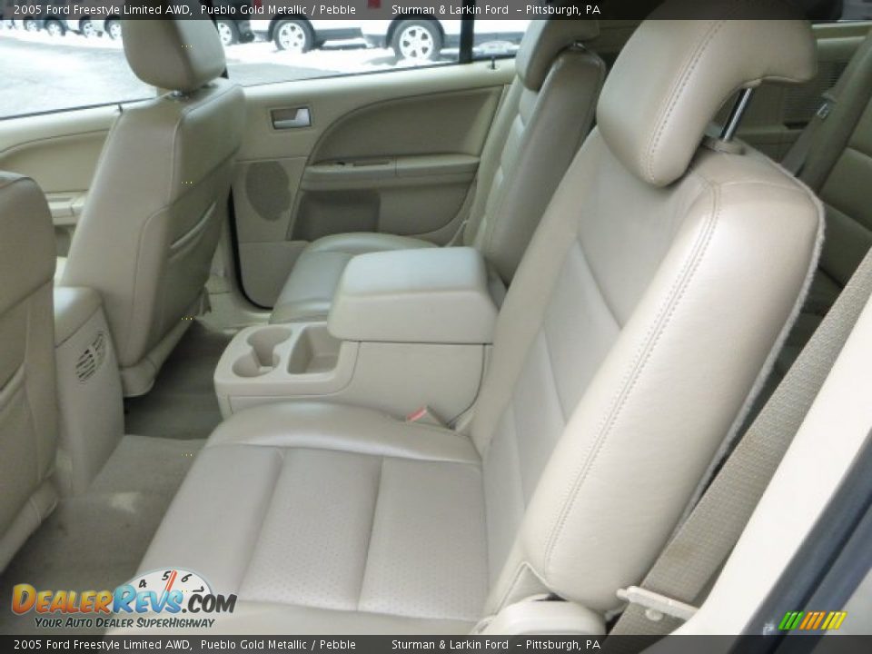 2005 Ford Freestyle Limited AWD Pueblo Gold Metallic / Pebble Photo #9