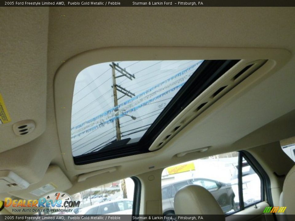 2005 Ford Freestyle Limited AWD Pueblo Gold Metallic / Pebble Photo #12