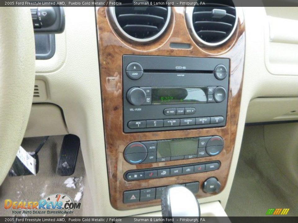 2005 Ford Freestyle Limited AWD Pueblo Gold Metallic / Pebble Photo #13