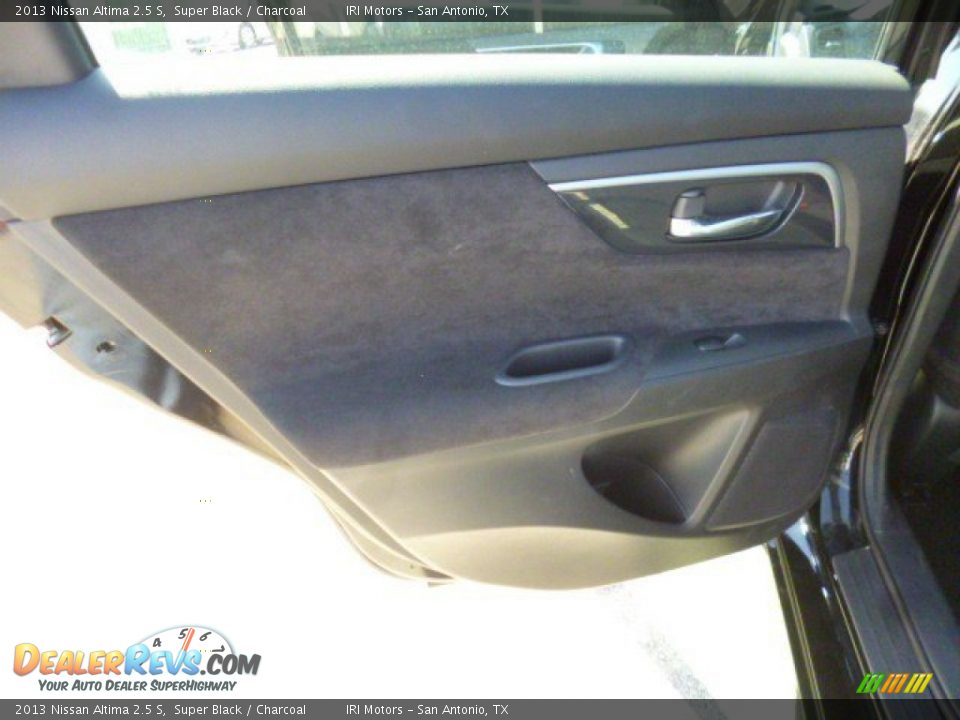 2013 Nissan Altima 2.5 S Super Black / Charcoal Photo #10