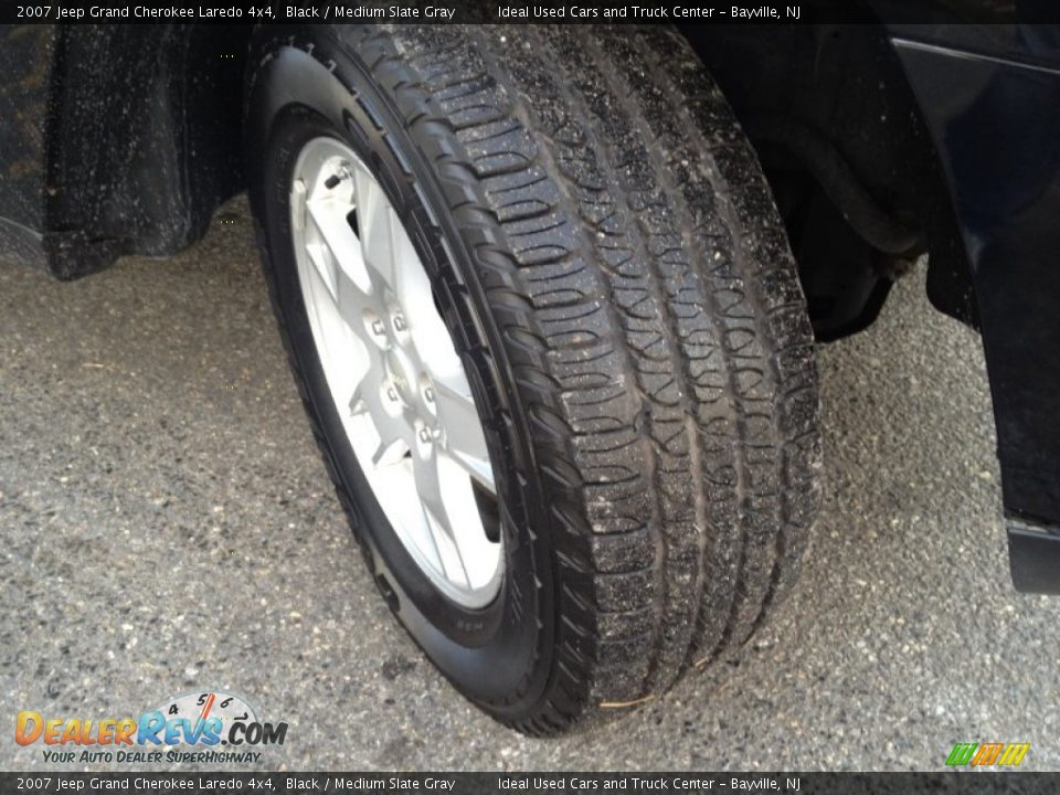 2007 Jeep Grand Cherokee Laredo 4x4 Black / Medium Slate Gray Photo #2