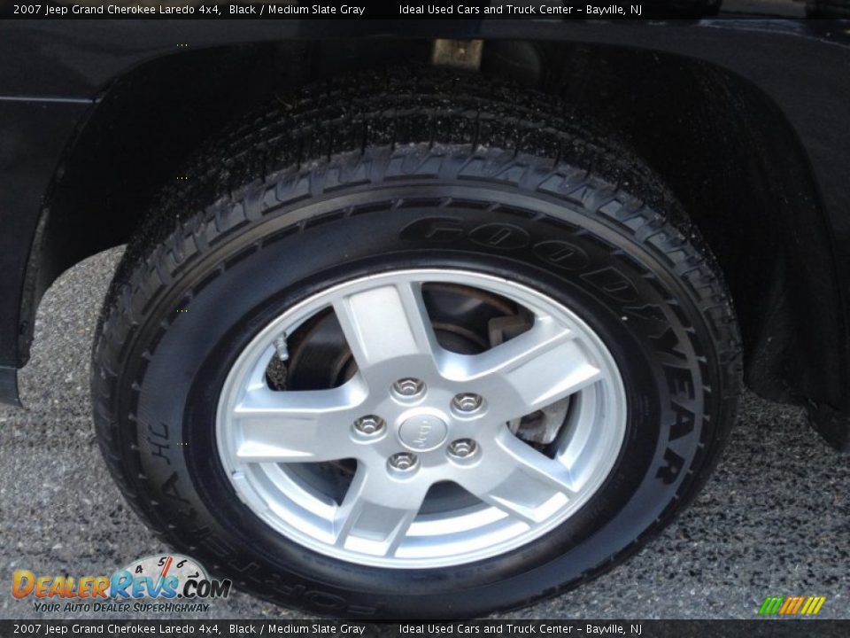 2007 Jeep Grand Cherokee Laredo 4x4 Black / Medium Slate Gray Photo #3