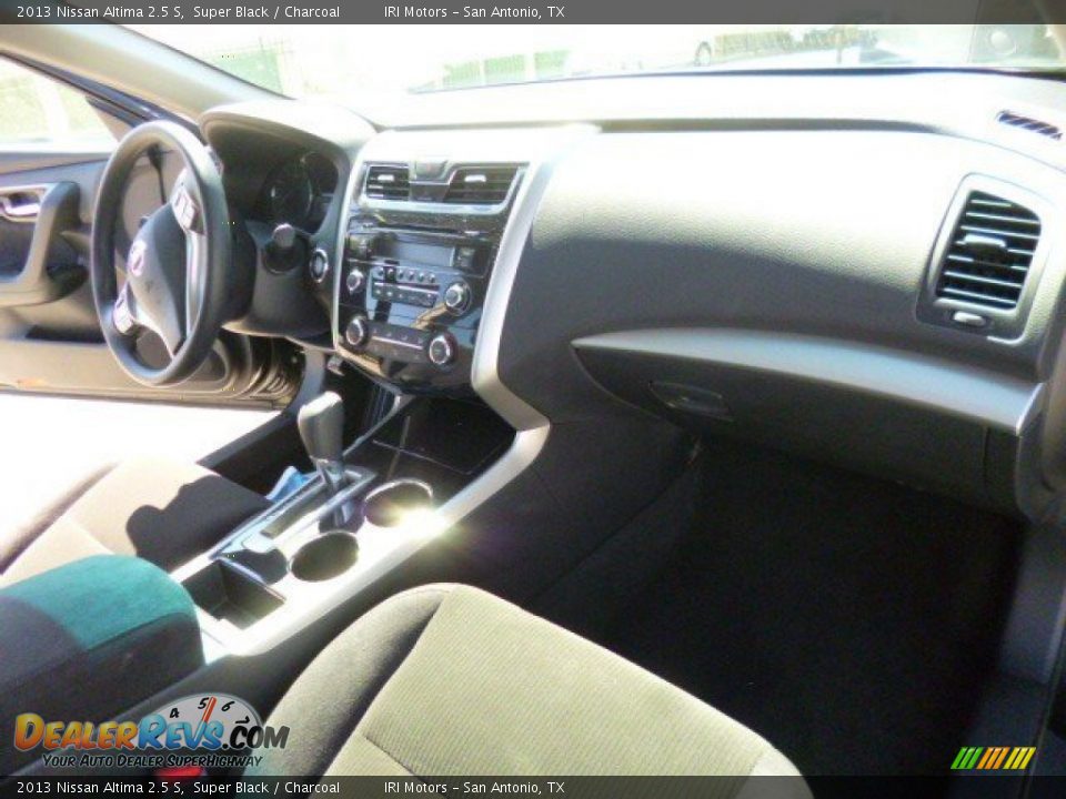 2013 Nissan Altima 2.5 S Super Black / Charcoal Photo #15