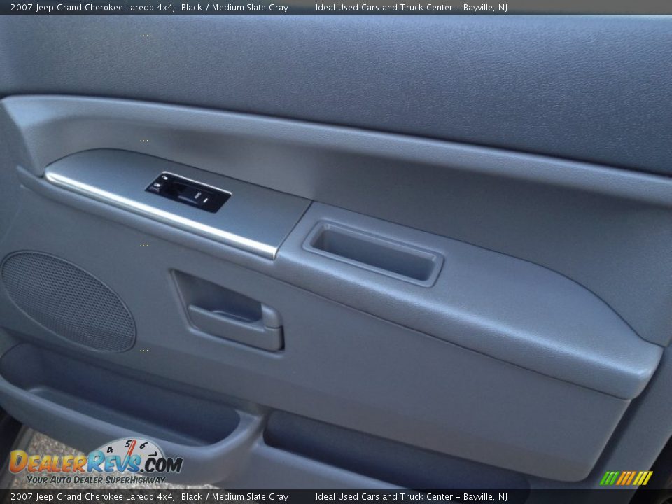 2007 Jeep Grand Cherokee Laredo 4x4 Black / Medium Slate Gray Photo #9
