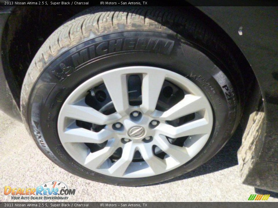 2013 Nissan Altima 2.5 S Super Black / Charcoal Photo #25