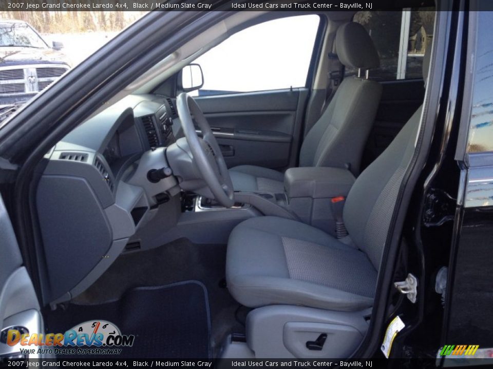 2007 Jeep Grand Cherokee Laredo 4x4 Black / Medium Slate Gray Photo #25