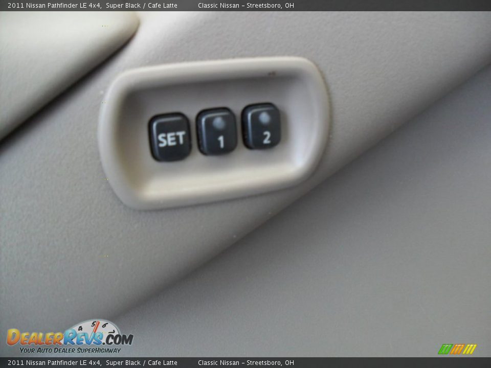 2011 Nissan Pathfinder LE 4x4 Super Black / Cafe Latte Photo #18