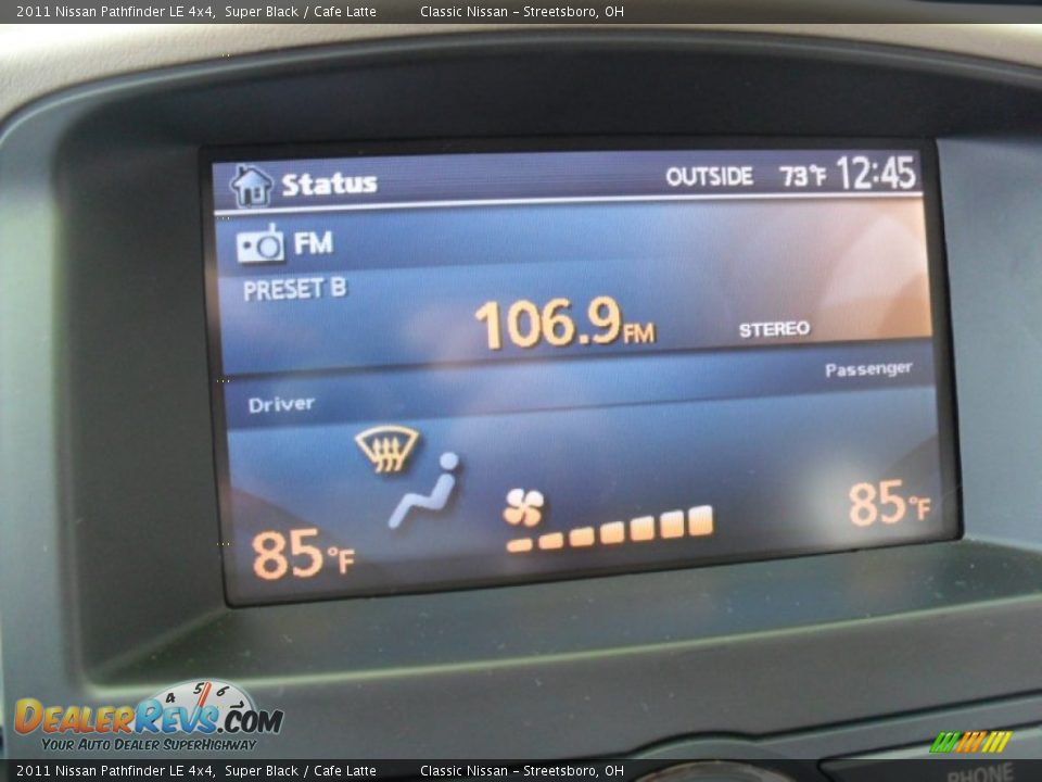 2011 Nissan Pathfinder LE 4x4 Super Black / Cafe Latte Photo #26