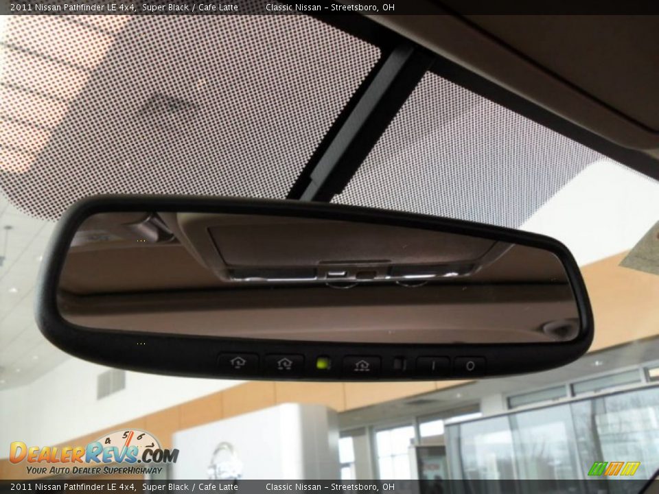 2011 Nissan Pathfinder LE 4x4 Super Black / Cafe Latte Photo #28