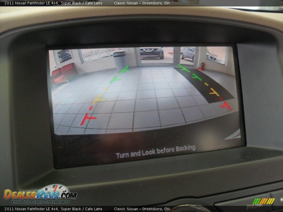 2011 Nissan Pathfinder LE 4x4 Super Black / Cafe Latte Photo #32