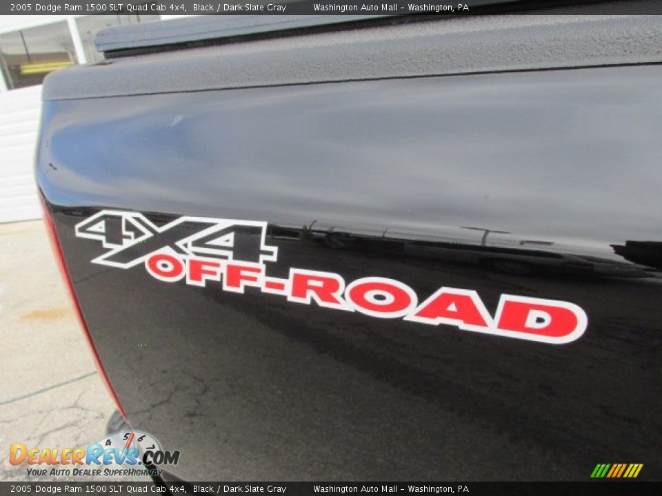 2005 Dodge Ram 1500 SLT Quad Cab 4x4 Black / Dark Slate Gray Photo #4