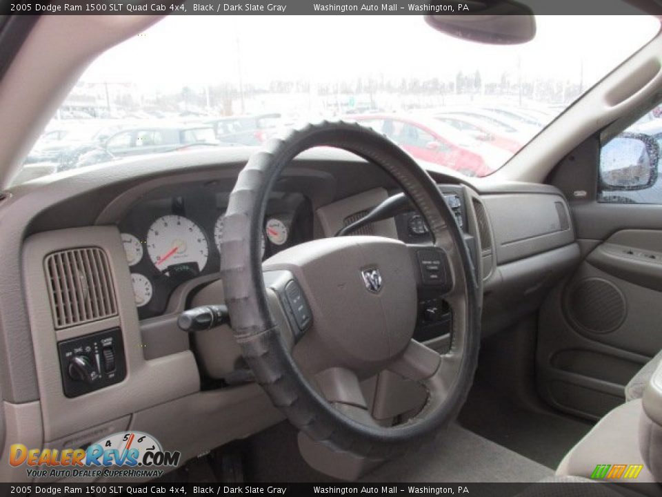 2005 Dodge Ram 1500 SLT Quad Cab 4x4 Black / Dark Slate Gray Photo #13