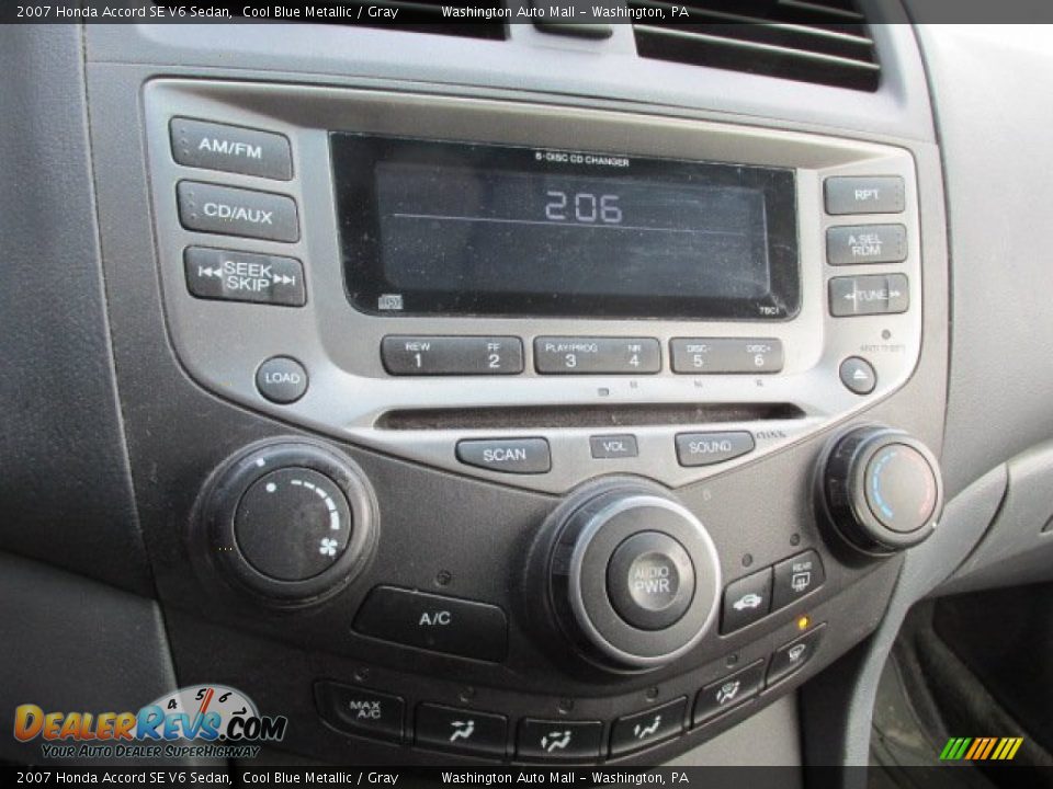 Controls of 2007 Honda Accord SE V6 Sedan Photo #14