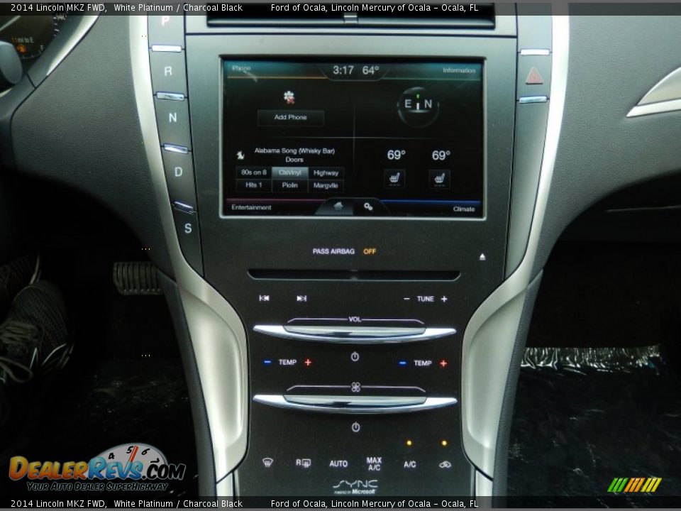 Controls of 2014 Lincoln MKZ FWD Photo #11