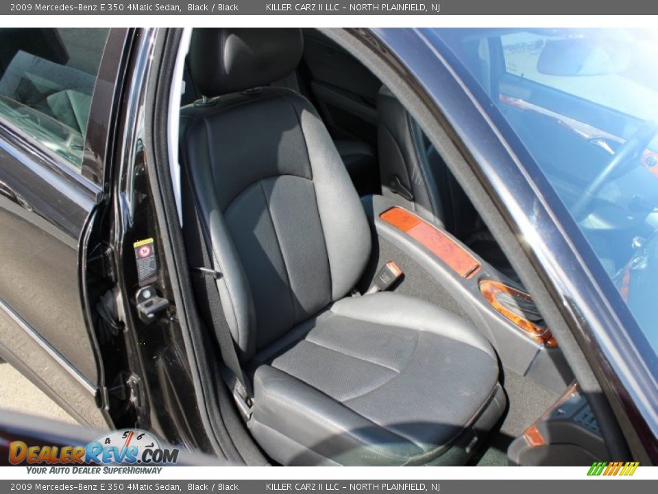2009 Mercedes-Benz E 350 4Matic Sedan Black / Black Photo #19