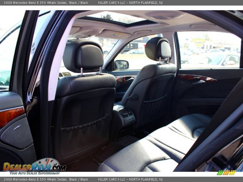 2009 Mercedes-Benz E 350 4Matic Sedan Black / Black Photo #23