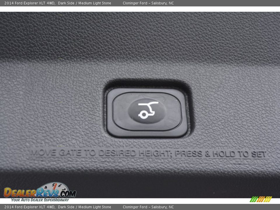 2014 Ford Explorer XLT 4WD Dark Side / Medium Light Stone Photo #10