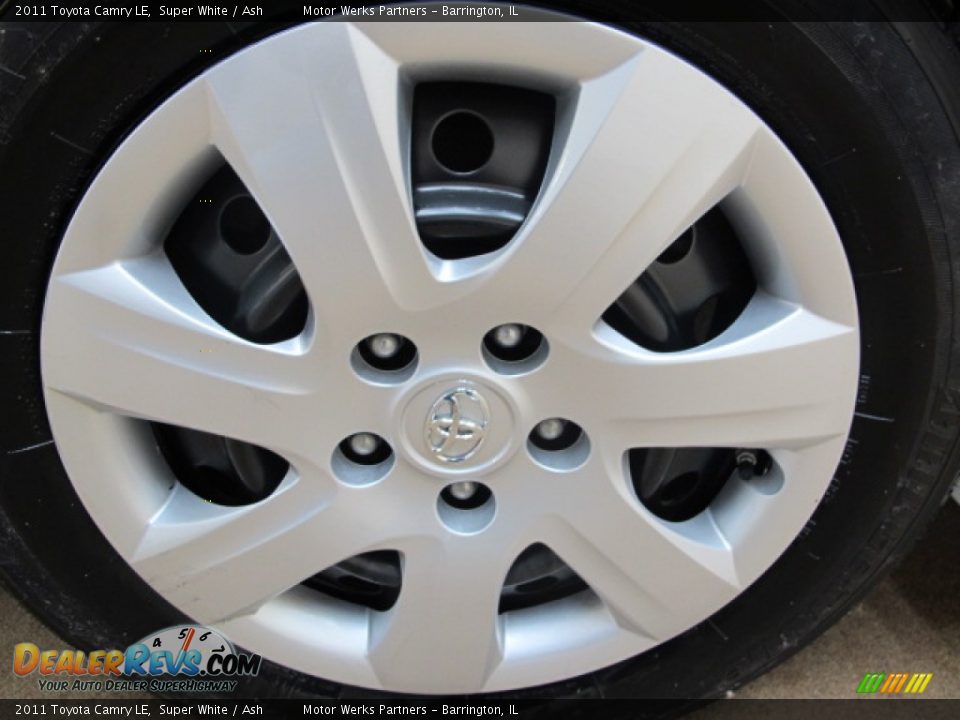 2011 Toyota Camry LE Super White / Ash Photo #13