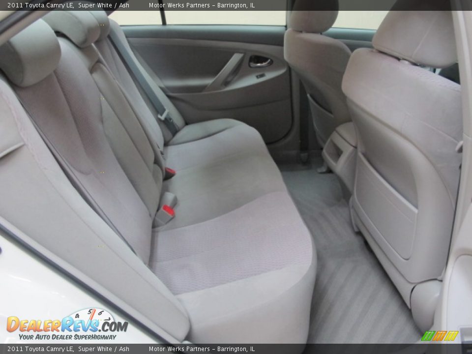 2011 Toyota Camry LE Super White / Ash Photo #21