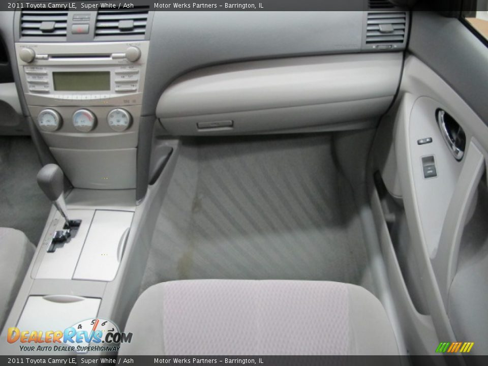 2011 Toyota Camry LE Super White / Ash Photo #27