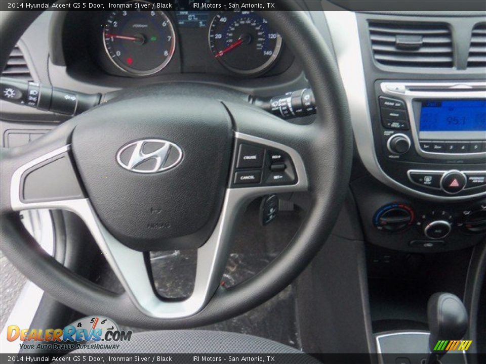Dashboard of 2014 Hyundai Accent GS 5 Door Photo #7
