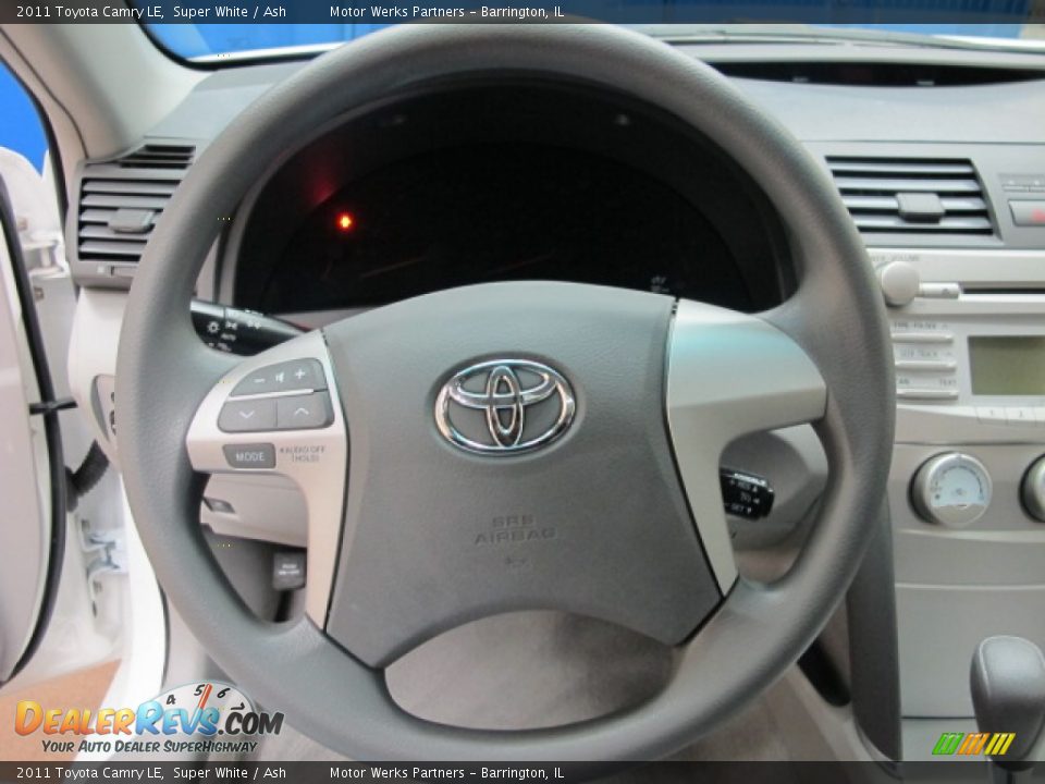 2011 Toyota Camry LE Super White / Ash Photo #32