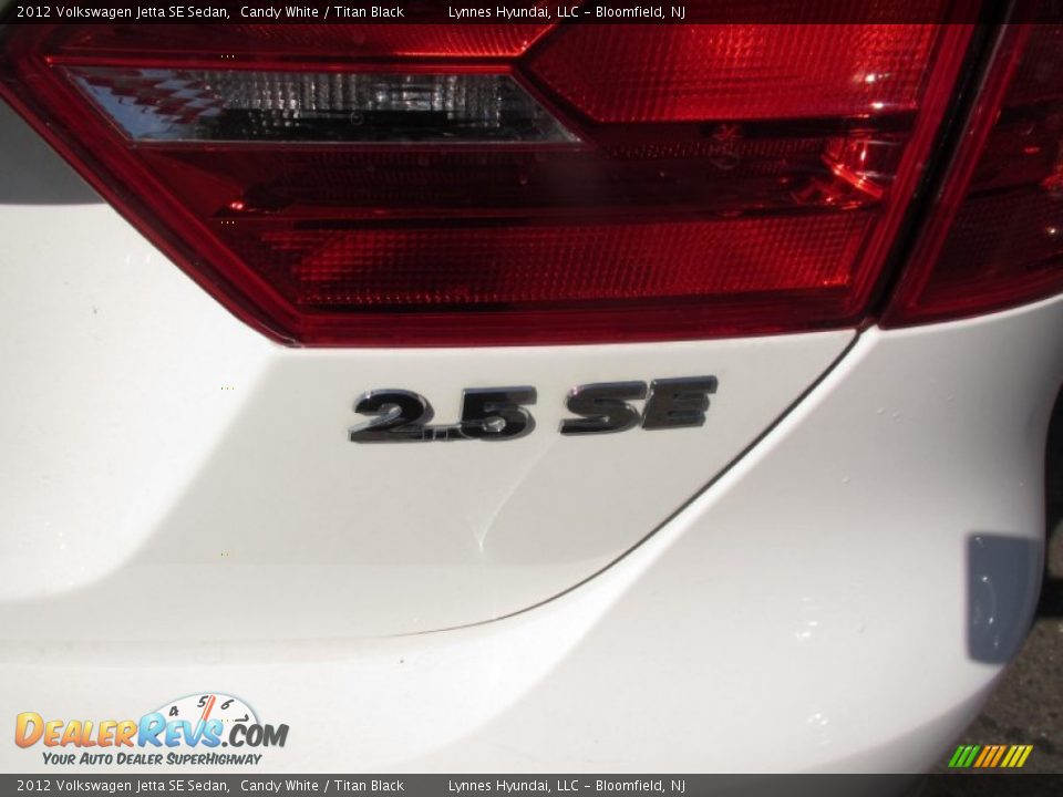 2012 Volkswagen Jetta SE Sedan Candy White / Titan Black Photo #6