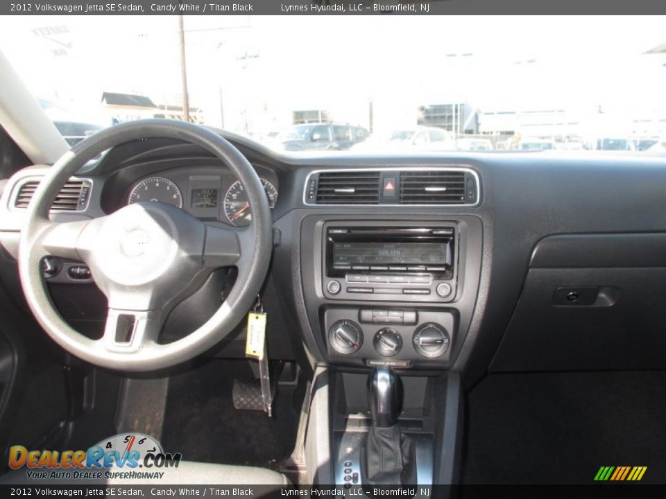 2012 Volkswagen Jetta SE Sedan Candy White / Titan Black Photo #11
