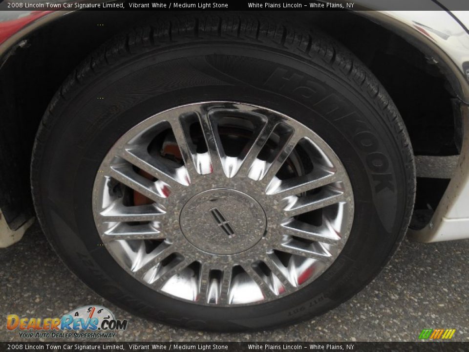 2008 Lincoln Town Car Signature Limited Vibrant White / Medium Light Stone Photo #3