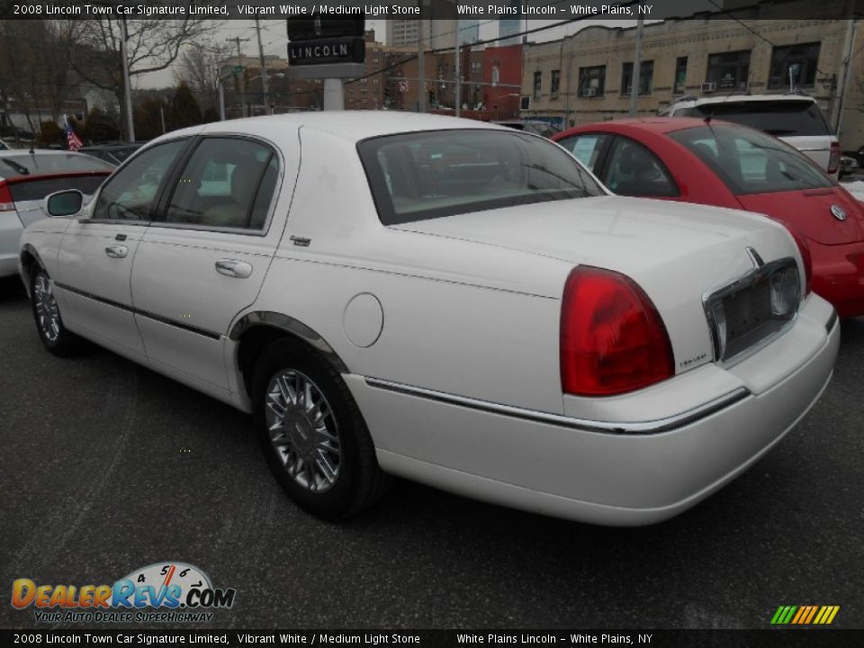 2008 Lincoln Town Car Signature Limited Vibrant White / Medium Light Stone Photo #5