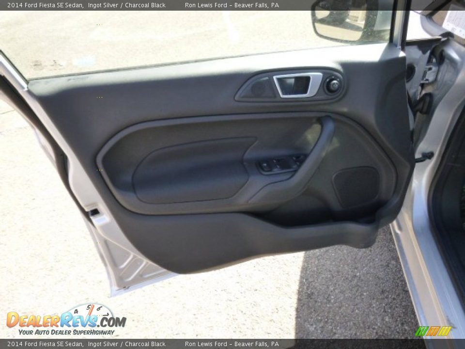 2014 Ford Fiesta SE Sedan Ingot Silver / Charcoal Black Photo #11
