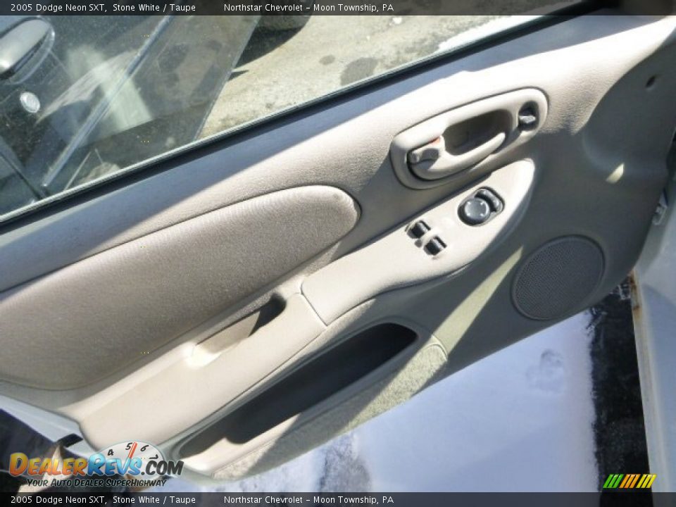 2005 Dodge Neon SXT Stone White / Taupe Photo #11