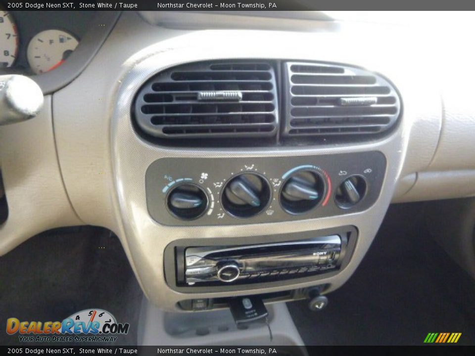 2005 Dodge Neon SXT Stone White / Taupe Photo #13