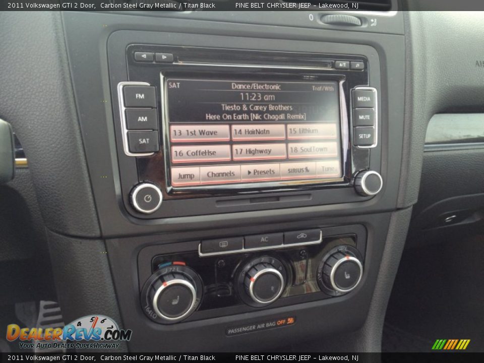 2011 Volkswagen GTI 2 Door Carbon Steel Gray Metallic / Titan Black Photo #27
