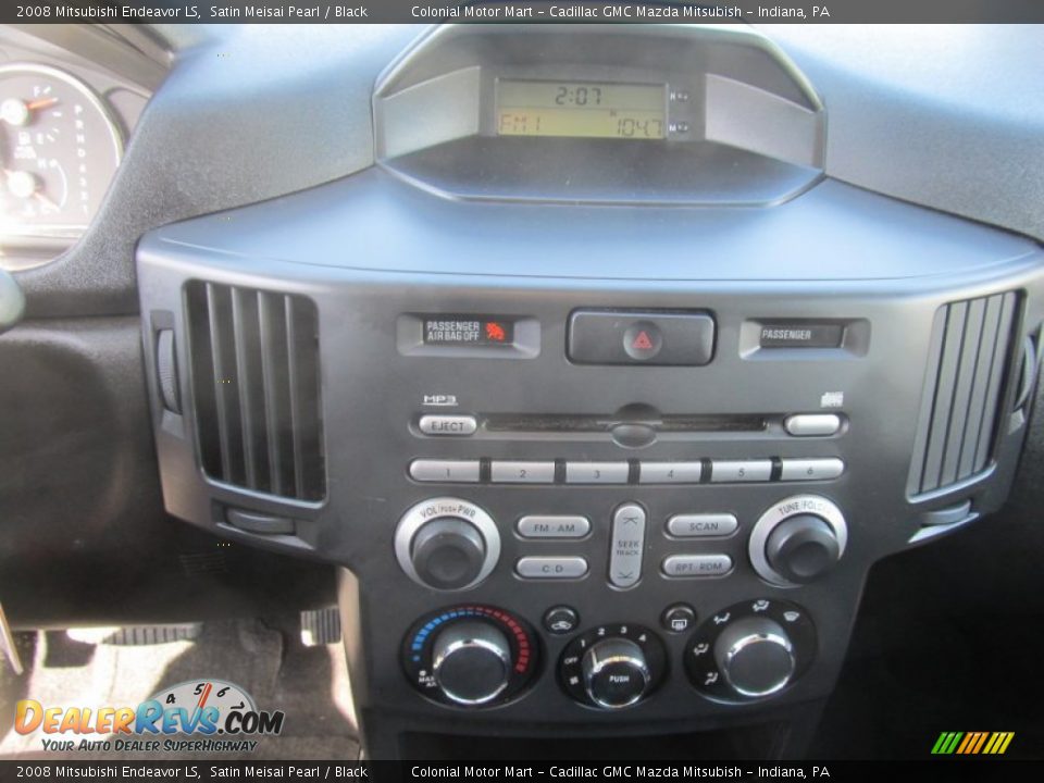 2008 Mitsubishi Endeavor LS Satin Meisai Pearl / Black Photo #16