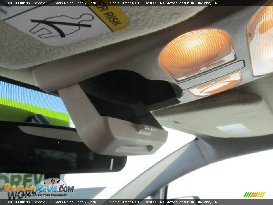 2008 Mitsubishi Endeavor LS Satin Meisai Pearl / Black Photo #18